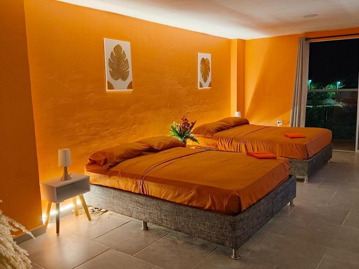 Сasa de vacaciones Large House In With Ocean Views