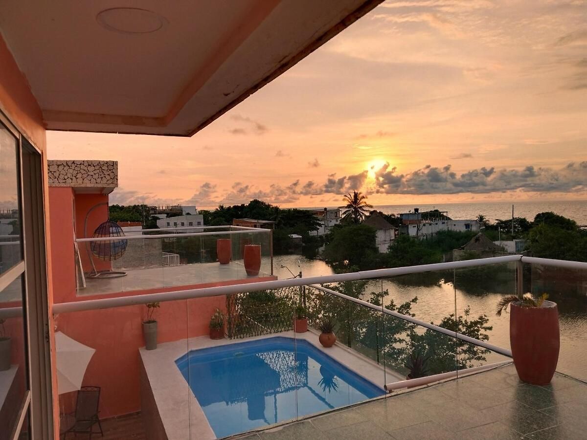Large House In With Ocean Views Сasa de vacaciones