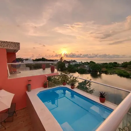 Large House In With Ocean Views Сasa de vacaciones *