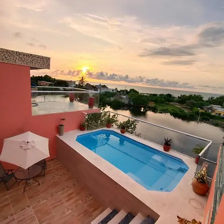 Сasa de vacaciones Large House In With Ocean Views *