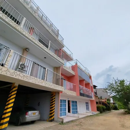 Large House In With Ocean Views Сasa de vacaciones